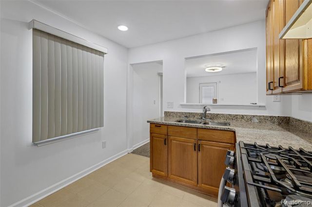 25152 Leach Street, Roseville, MI 48066