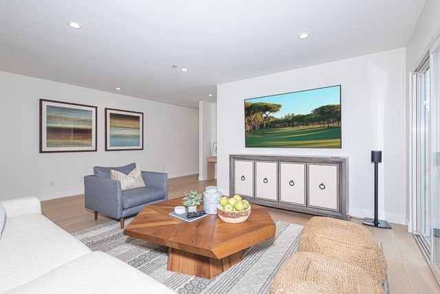 947 W Balboa, Newport Beach, CA 92661