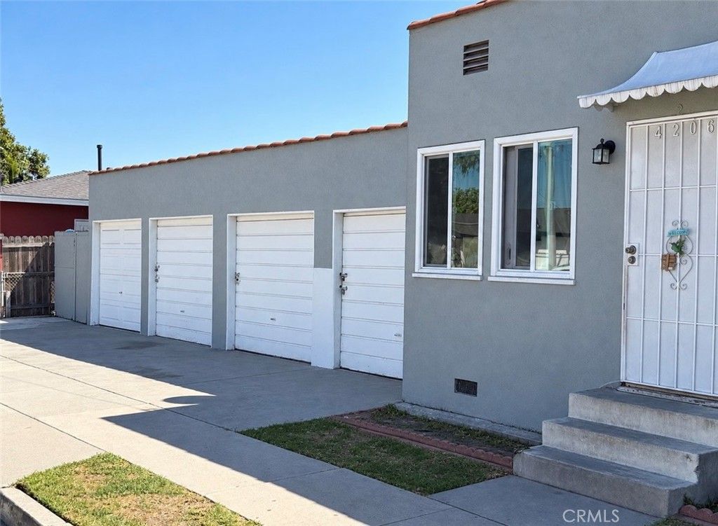 9504 Otis, South Gate, CA 90280 — photo 2