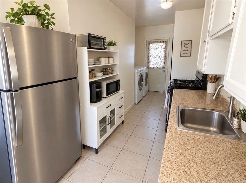 9504 Otis, South Gate, CA 90280 — photo 5