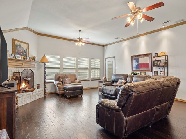 1009 Ethan Drive, Greenville, TX 75402
