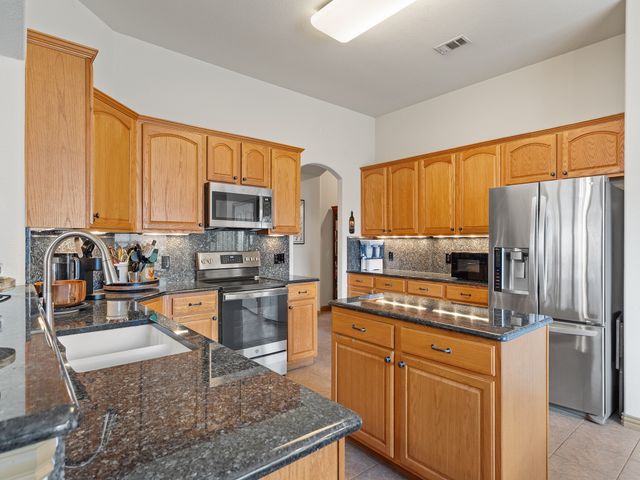 1009 Ethan Drive, Greenville, TX 75402