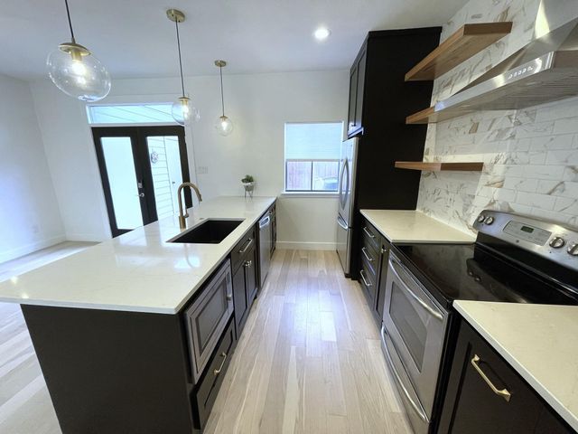 1201 Mcduffie St Street 151, Houston, TX 77019