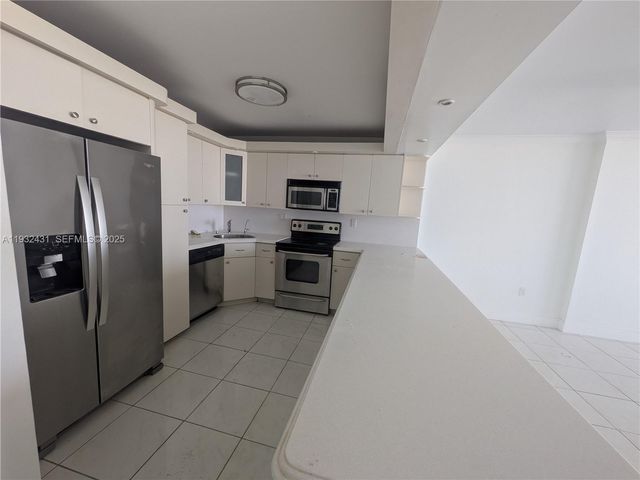 2780 NE 183rd Street 1805, Aventura, FL 33160