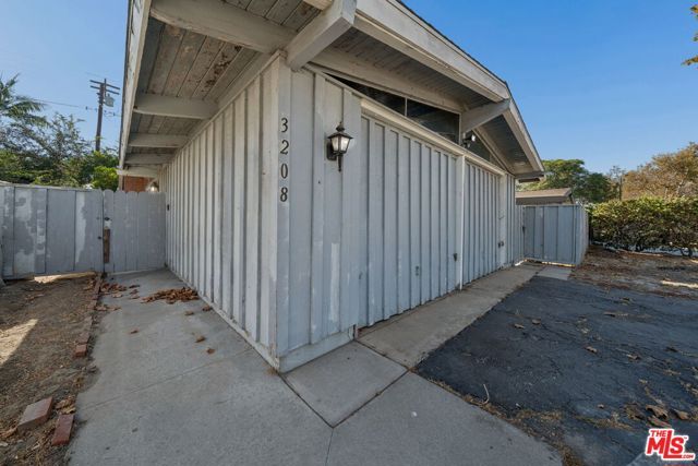 3208 N Studebaker Road, Long Beach, CA 90808