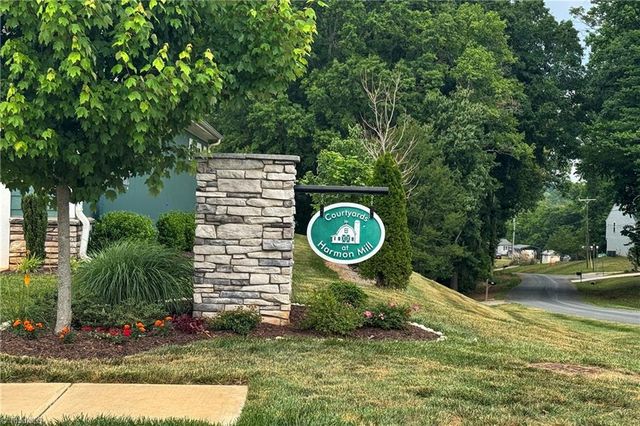 570 Tarrant Crossing, Kernersville, NC 27284
