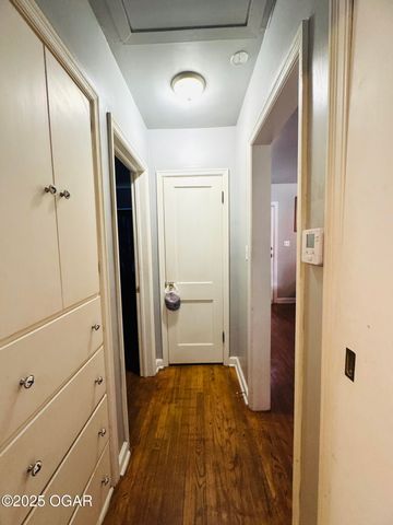 1324 W Central Avenue, Carthage, MO 64836