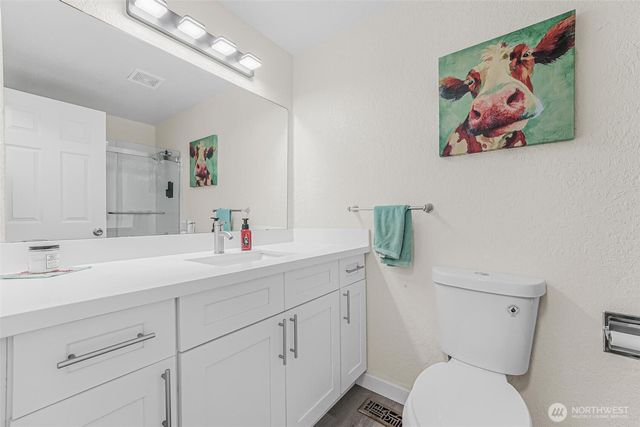 317 68th Avenue E, Tacoma, WA 98424