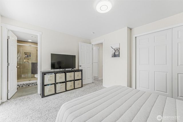 317 68th Avenue E, Tacoma, WA 98424