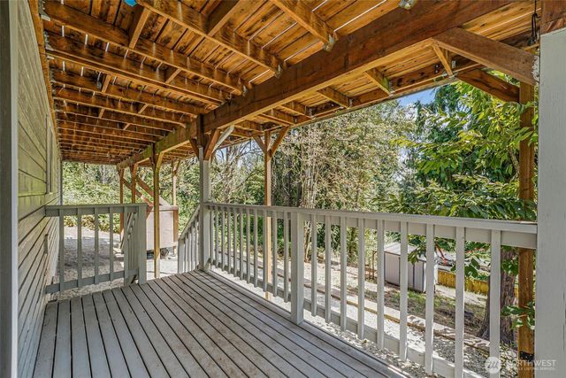 317 68th Avenue E, Tacoma, WA 98424