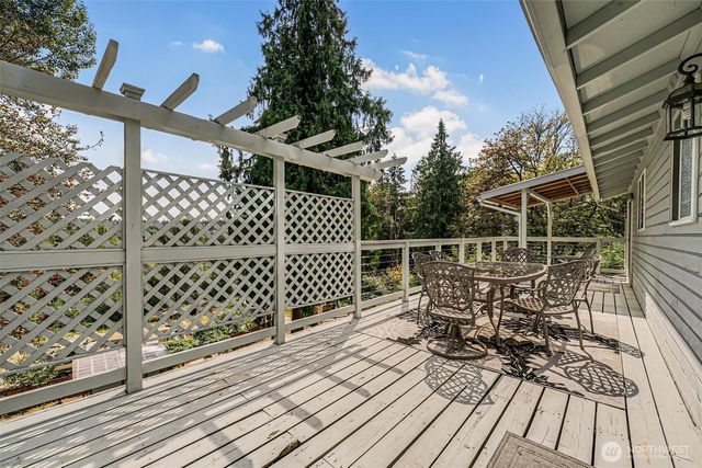 317 68th Avenue E, Tacoma, WA 98424