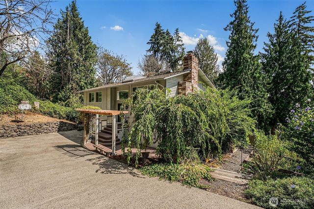 317 68th Avenue E, Tacoma, WA 98424
