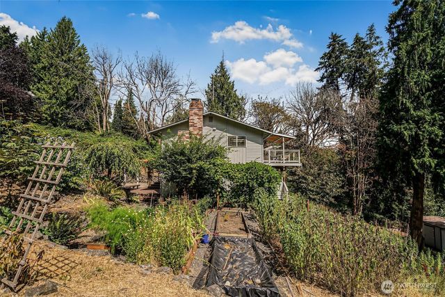 317 68th Avenue E, Tacoma, WA 98424