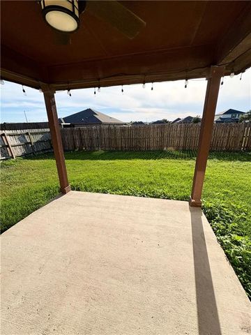 809 Santos Avenue, Mercedes, TX 78570