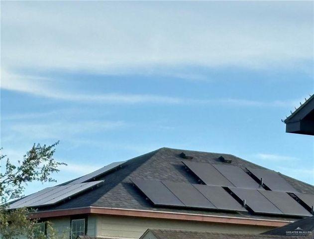 809 Santos Avenue, Mercedes, TX 78570