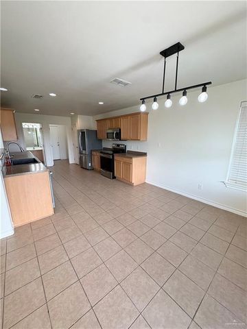 809 Santos Avenue, Mercedes, TX 78570