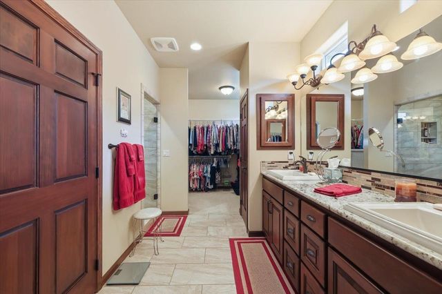 2209 E 52nd Ln, Spokane, WA 99223