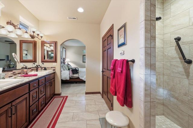 2209 E 52nd Ln, Spokane, WA 99223