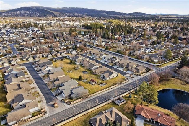 2209 E 52nd Ln, Spokane, WA 99223