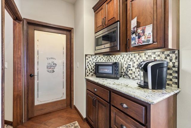 2209 E 52nd Ln, Spokane, WA 99223