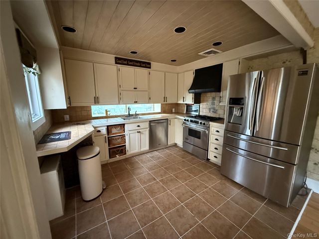 66 Rose Avenue, Patchogue, NY 11772