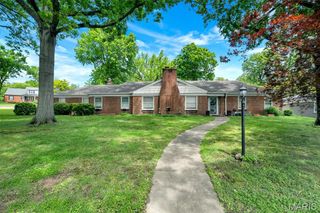 9071 Monmouth Drive, Richmond Heights, MO 63117