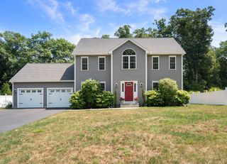 31 Brookside Dr, Douglas, MA 01516