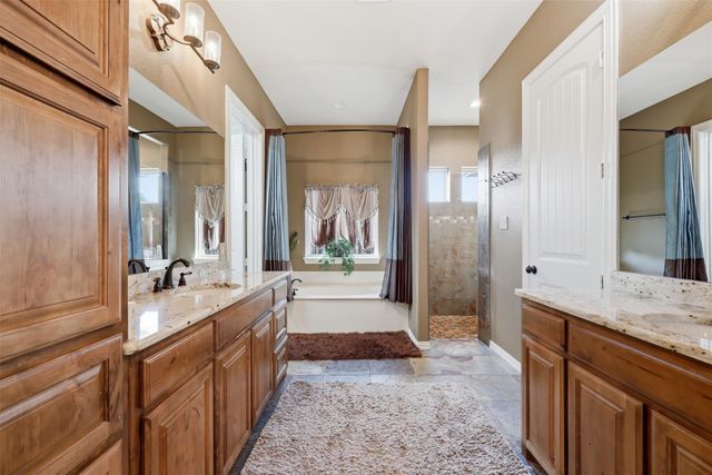 101 Signature Court, Weatherford, TX 76087
