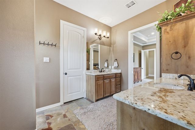101 Signature Court, Weatherford, TX 76087