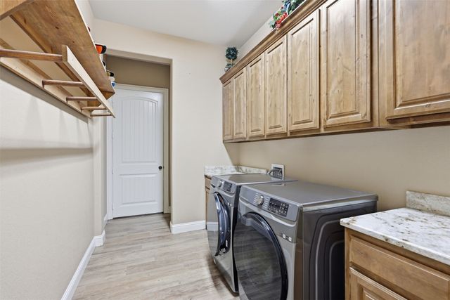 101 Signature Court, Weatherford, TX 76087