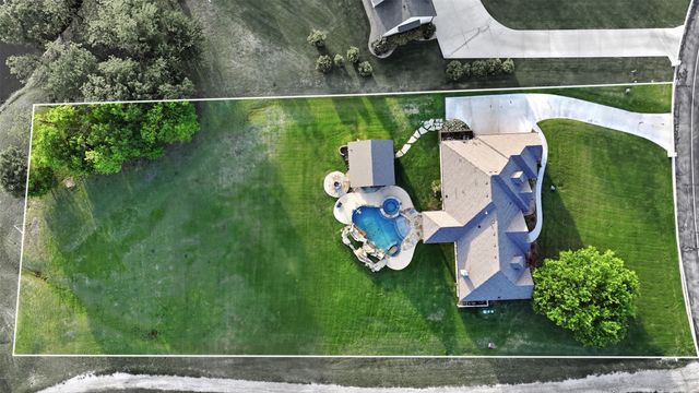 101 Signature Court, Weatherford, TX 76087