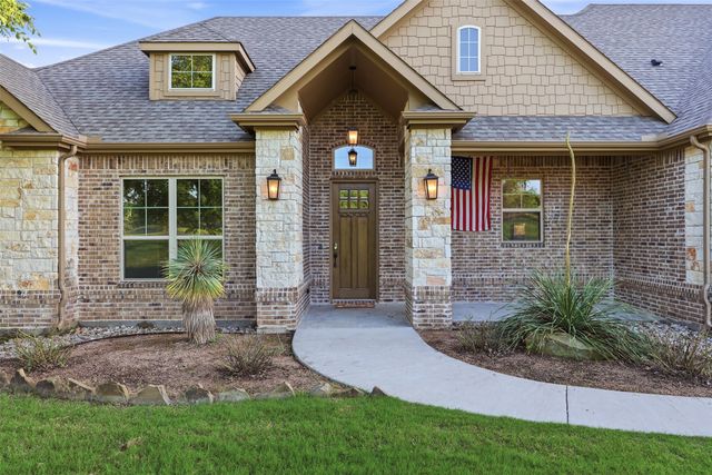 101 Signature Court, Weatherford, TX 76087