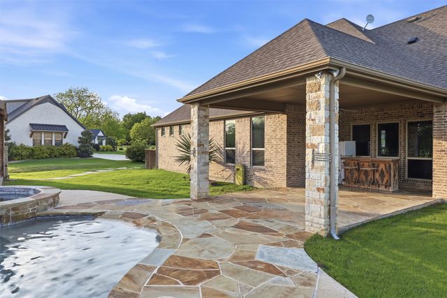 101 Signature Court, Weatherford, TX 76087