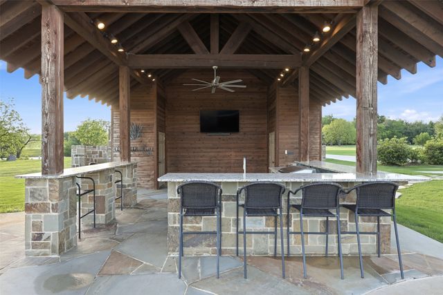 101 Signature Court, Weatherford, TX 76087