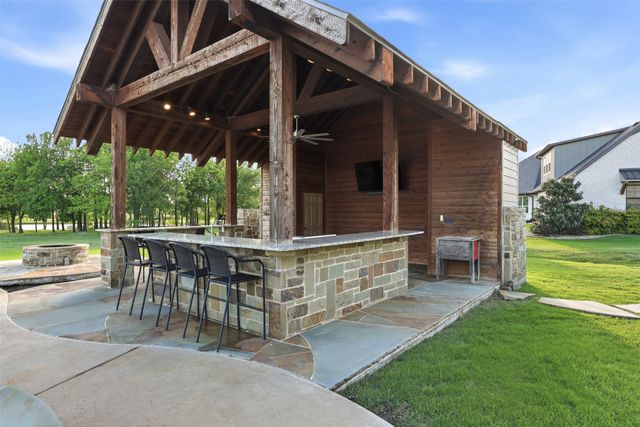 101 Signature Court, Weatherford, TX 76087