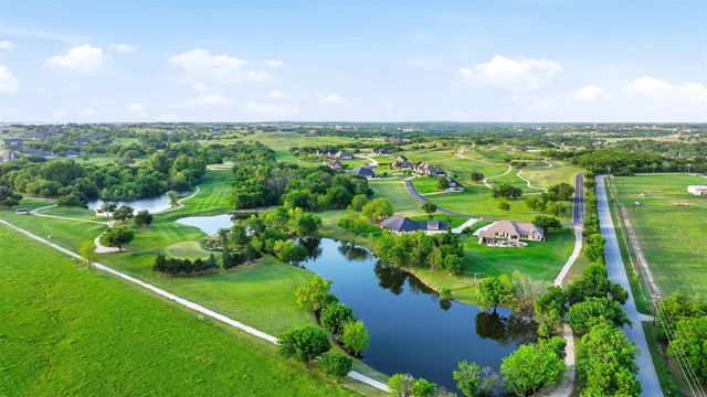 101 Signature Court, Weatherford, TX 76087