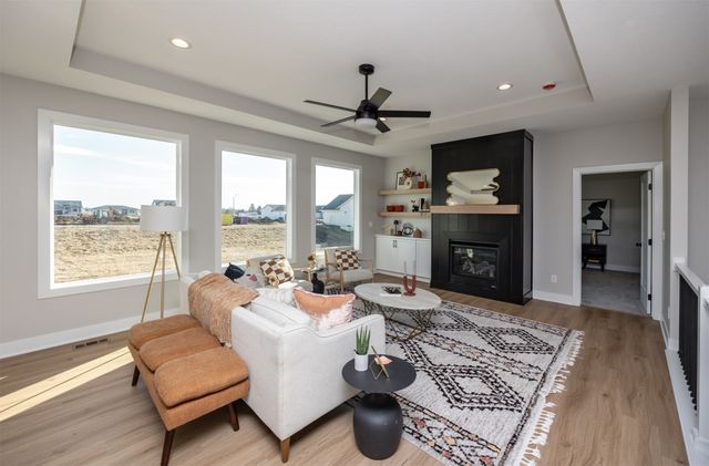 4657 179th Street, Urbandale, IA 50263