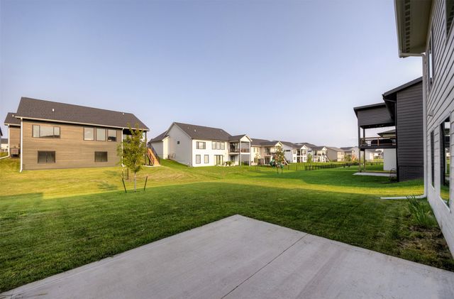 4657 179th Street, Urbandale, IA 50263