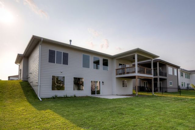 4657 179th Street, Urbandale, IA 50263