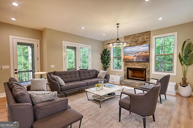 1010 Northwoods Point, Greensboro, GA 30642