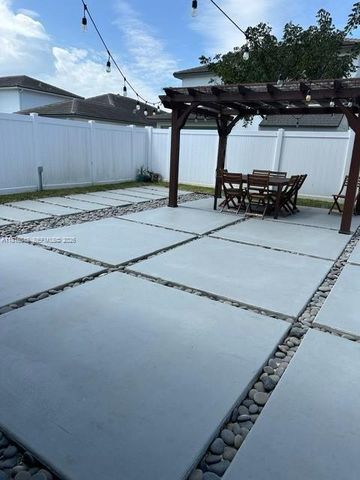 23520 SW 107th Ct, Homestead, FL 33032