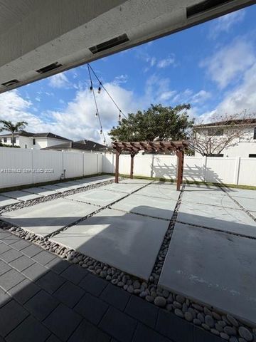 23520 SW 107th Ct, Homestead, FL 33032