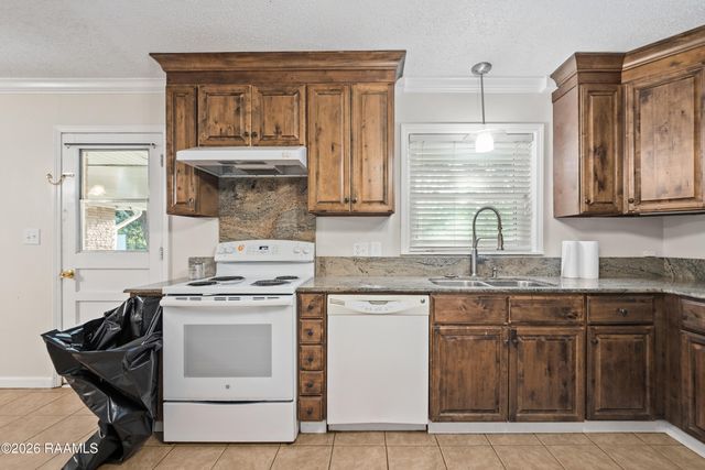 200 Stephanie Avenue, Lafayette, LA 70503
