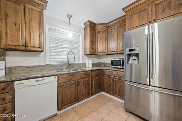 200 Stephanie Avenue, Lafayette, LA 70503
