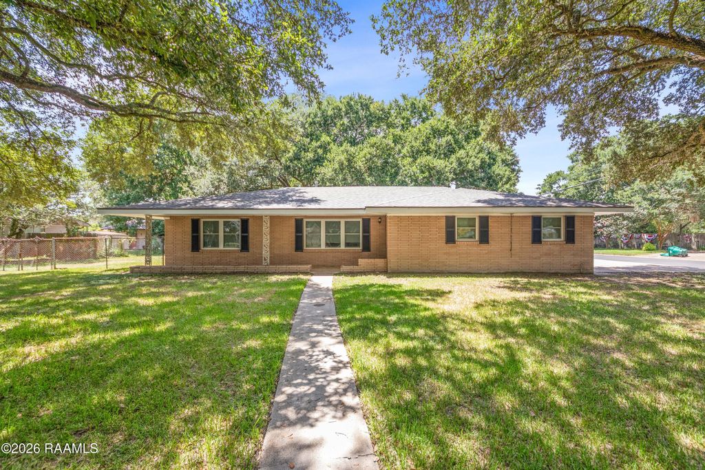 200 Stephanie Avenue, Lafayette, LA 70503