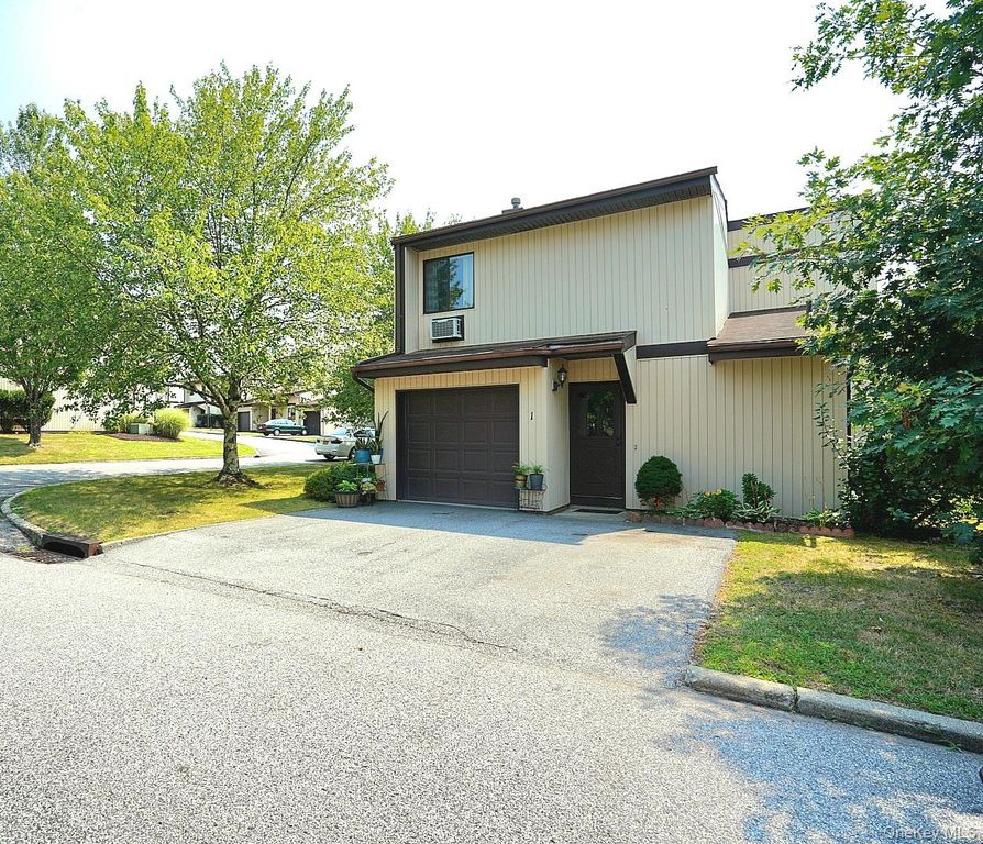 1 Chancery Mews, Middletown, NY 10940