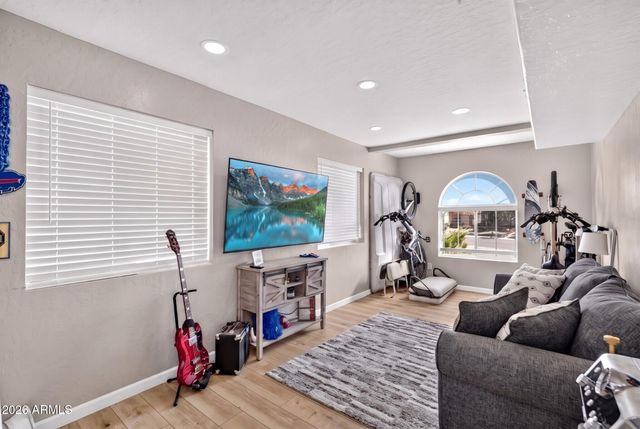 152 S ABALONE Drive, Gilbert, AZ 85233