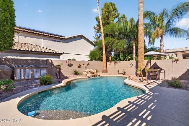 152 S ABALONE Drive, Gilbert, AZ 85233