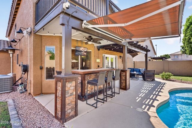 152 S ABALONE Drive, Gilbert, AZ 85233
