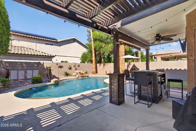 152 S ABALONE Drive, Gilbert, AZ 85233